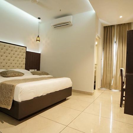Sulu Residency Otel Kochi Dış mekan fotoğraf