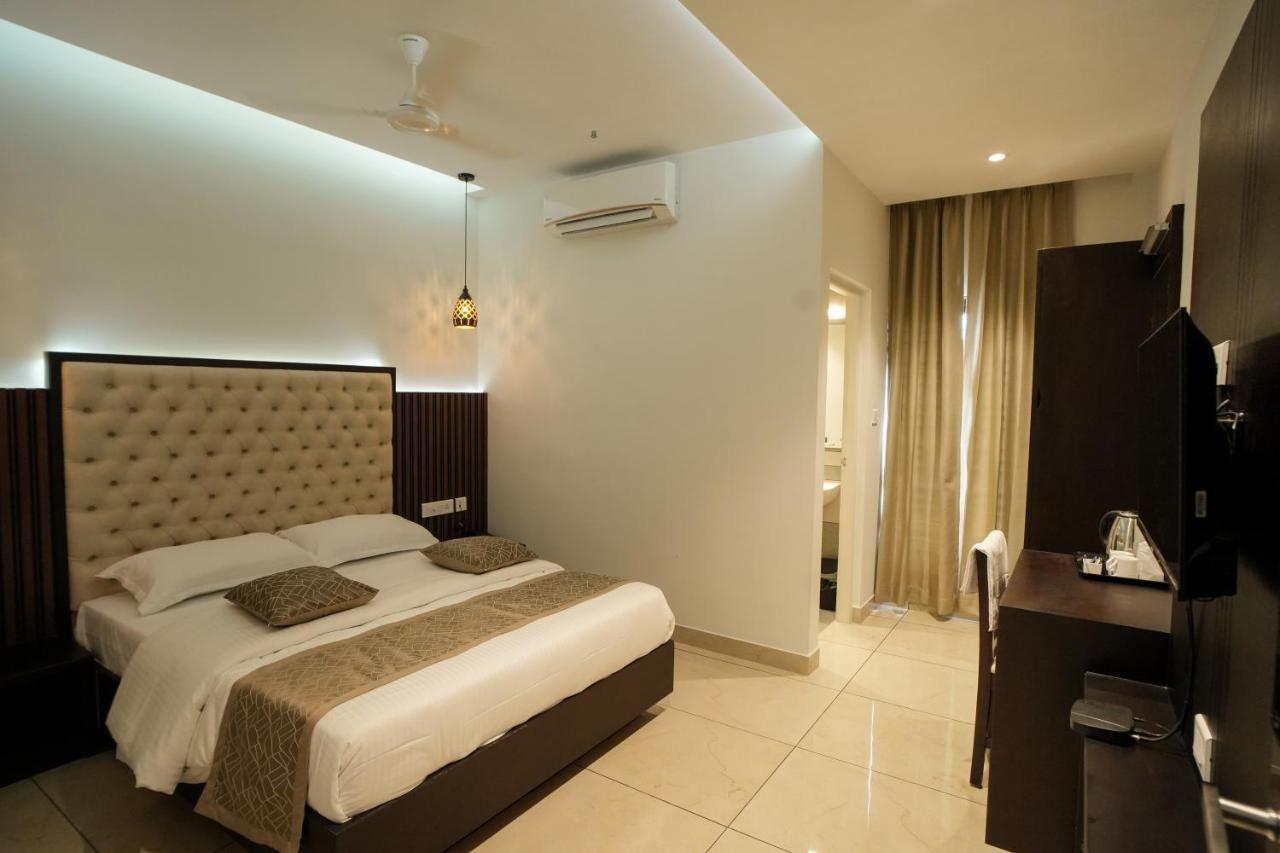 Sulu Residency Otel Kochi Dış mekan fotoğraf